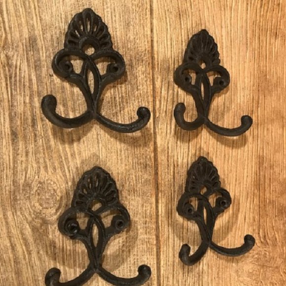 One (1) Crown Wall Double Hook 4 3/4" tall 4" wide Home Wall Decor ONE 0184-1025 - Picture 13 of 16